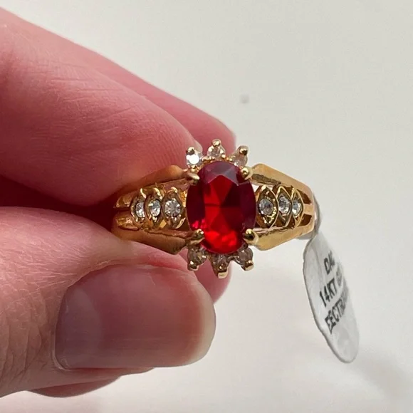 NWT DAC 14K GOLD Electroplated Red Rhinestone Gifting Christmas Holiday Ring - Picture 2 of 7